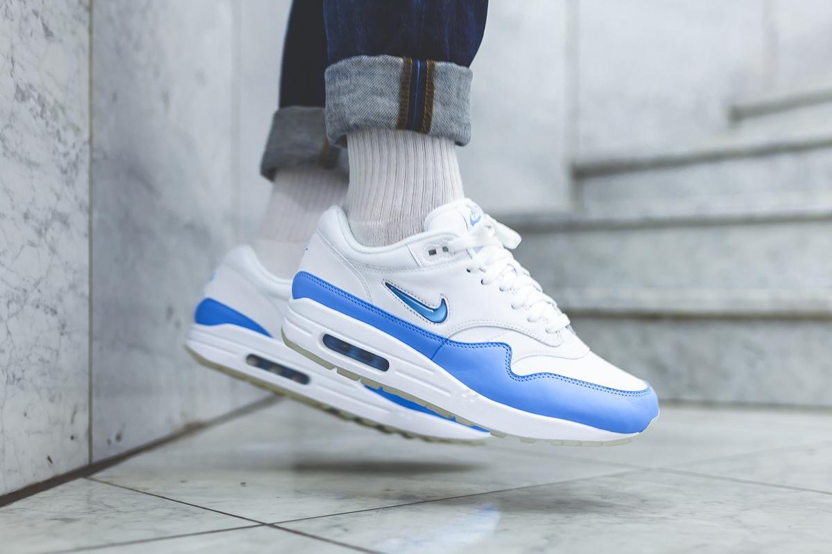 Nike air max store 1 jewel university blue